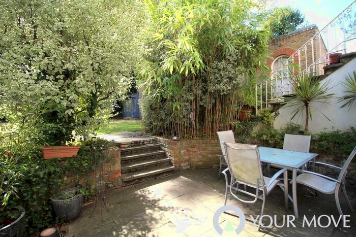 1 Bedroom Flat To Rent In St. Johns Park, London, SE3