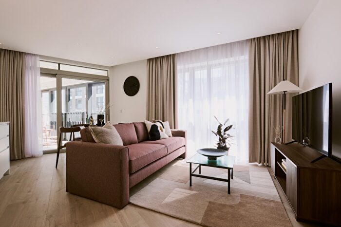 2 Bedroom Apartment To Rent In New Drum Street, Tower Hamlets, London, E1