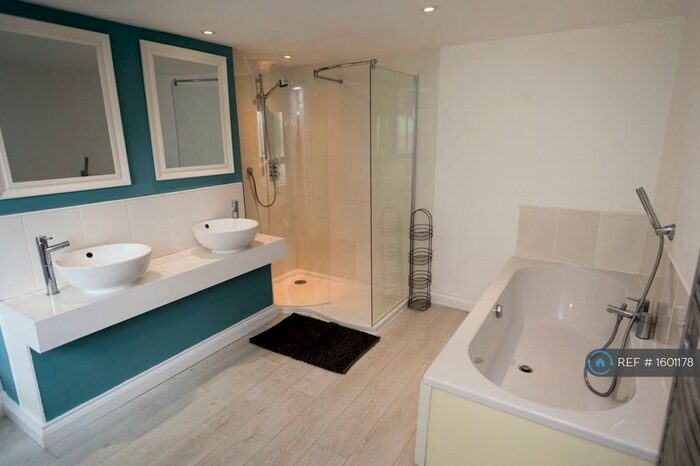 4 Bedroom Terraced House To Rent In Worcester Parade, Gloucester, GL1