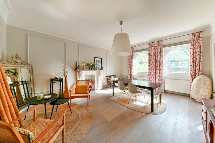 4 Bedroom Flat To Rent In Queen's Gate, London, SW7