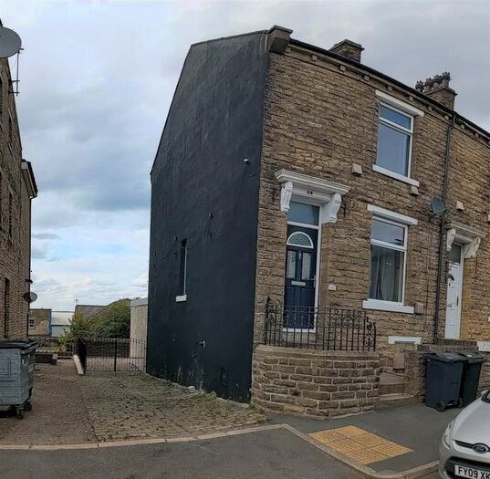 3 Bedroom Terraced House To Rent In Corban Street, Bradford, BD4