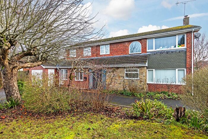 4 Bedroom Detached House For Sale In Courtenay Road, Winchester, SO23