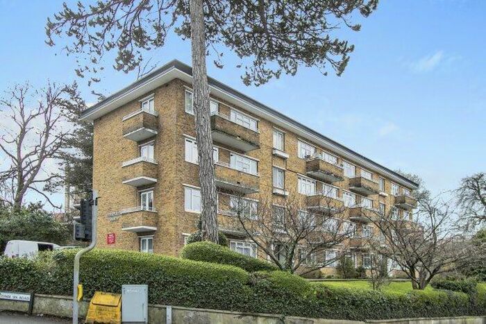 2 Bedroom Flat To Rent In Boscombe Spa Road, Bournemouth, BH5