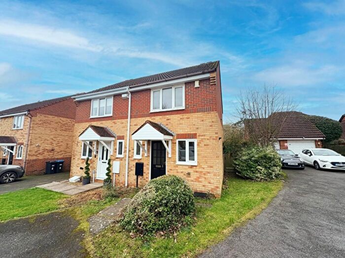 2 Bedroom Semi Detached House To Rent In Anding Close, Olney, MK46