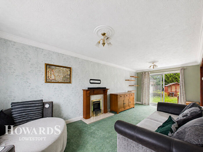 4 Bedroom Detached House For Sale In Noahs Drive, Lowestoft, NR33