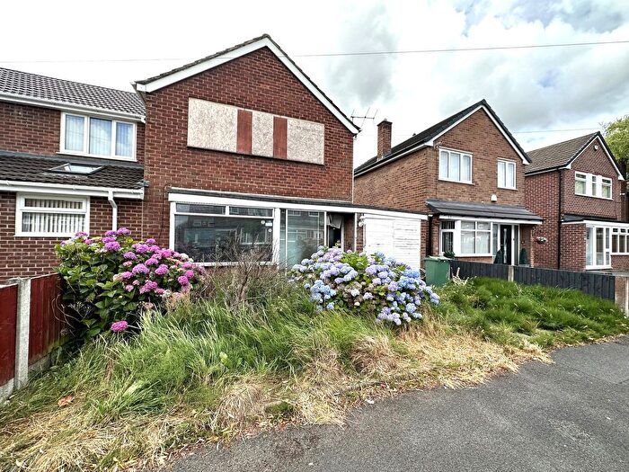 3 Bedroom Semi Detached House For Sale In Newstead Road, Wigan, WN3