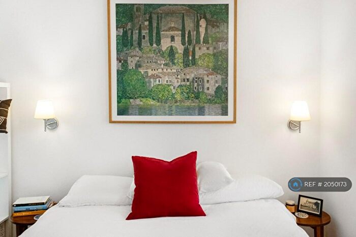 1 Bedroom Flat To Rent In Royal Standard Court, London, SE17