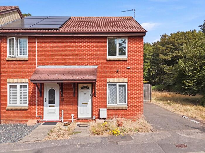 2 Bedroom End Of Terrace House For Sale In Finbars Walk, Ipswich, IP4