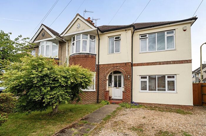 4 Bedroom Semi Detached House For Sale In Boxalls Lane, Aldershot, Hampshire, GU11