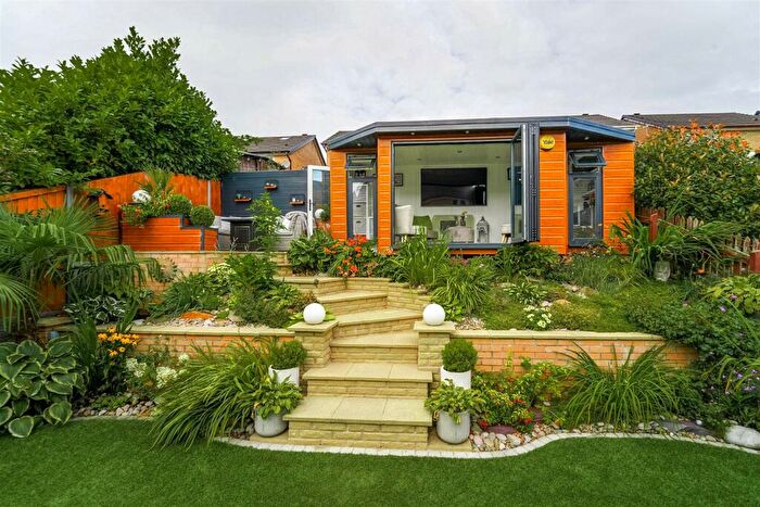 4 Bedroom Detached House For Sale In Tinedale View, Padiham, Burnley, BB12