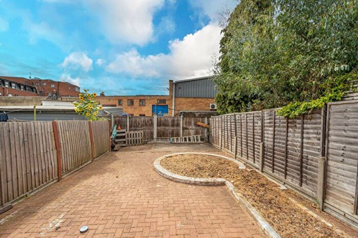 6 Bedroom Terraced House To Rent In Manor Park Road, Manor Park, London, E12