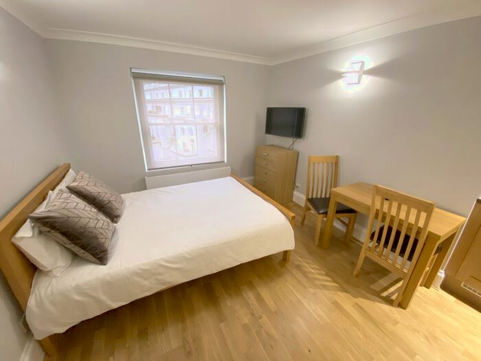Studio To Rent In Cleveland Gardens, Bayswater, London, W2