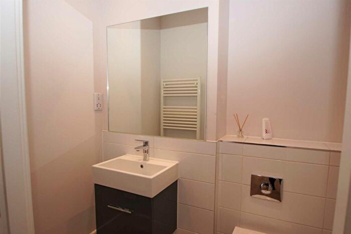 2 Bedroom Apartment To Rent In Vista Tower, Stevenage, SG1