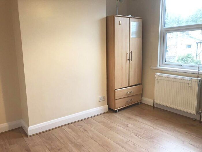 4 Bedroom Flat To Rent In Mina Road, Bedroom House, SE17