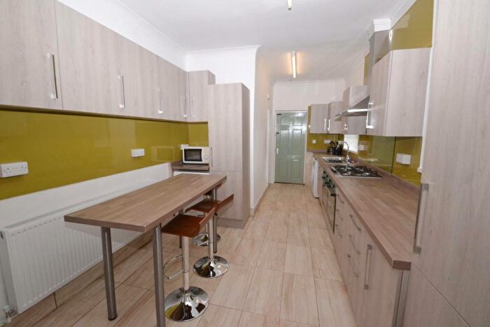 6 Bedroom Detached House To Rent In Henry Road, West Bridgford, NG2