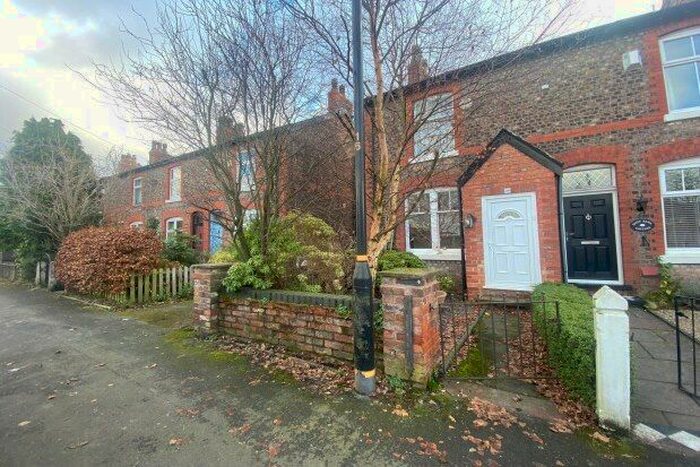 3 Bedroom Property To Rent In Bloomsbury Lane, Altrincham, WA15