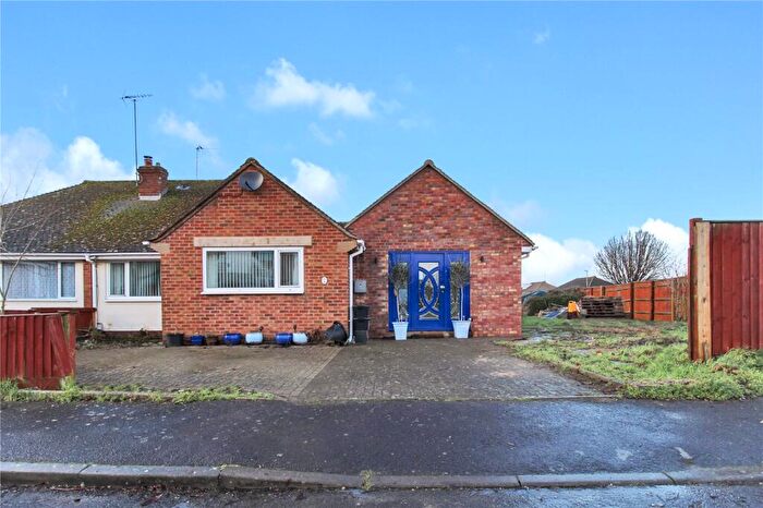 4 Bedroom Bungalow For Sale In Ashen Copse Road, Wroughton, Swindon, Wiltshire, SN4