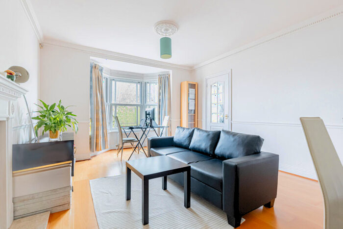 2 Bedroom Flat To Rent In Raleigh Court, Clarence Mews, SE16