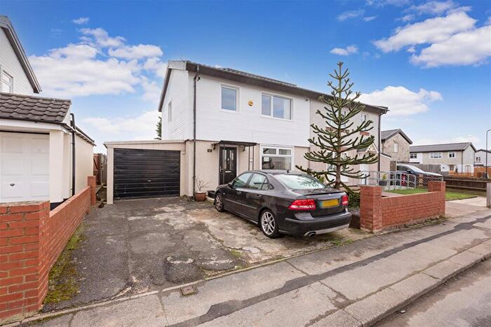 3 Bedroom Semi-Detached House For Sale In Ward Gardens, Slough, SL1