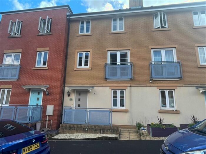 4 Bedroom Town House To Rent In Stanier Road, Mangotsfield, Bristol, BS16