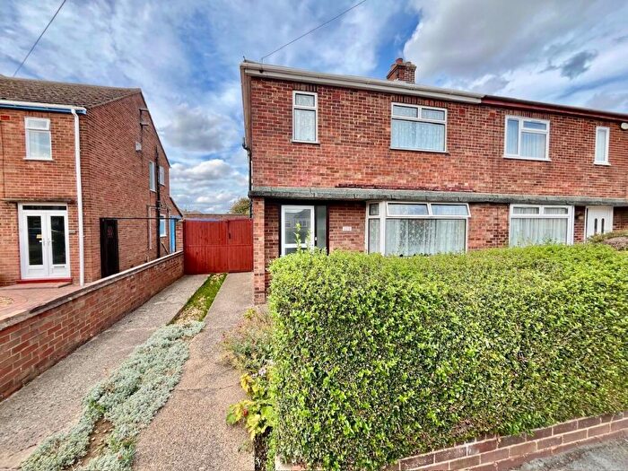 3 Bedroom Semi-Detached House For Sale In Oakdale Avenue, Stanground, Peterborough, PE2