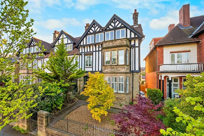 2 Bedroom Flat For Sale In Leeds Road, Harrogate, HG2