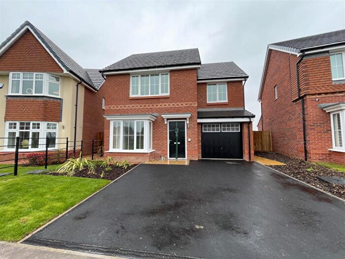 3 Bedroom Detached House To Rent In Leawood Gardens, Drakelow, DE15