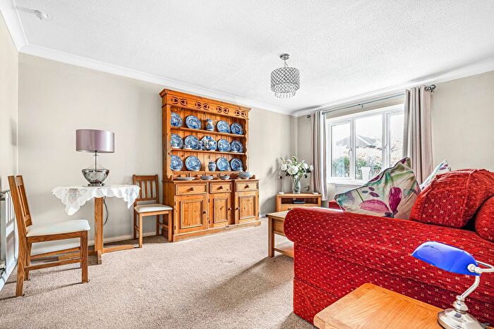 2 Bedroom Property For Sale In Octavia Way, Staines-Upon-Thames, TW18