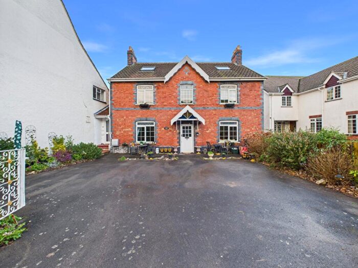 3 Bedroom Flat For Sale In Uphill Way, Uphill, Weston-Super-Mare, BS23