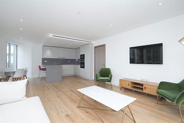 2 Bedroom Apartment To Rent In Admiralty House, London Dock, Vaughan Way, Wapping, E1W