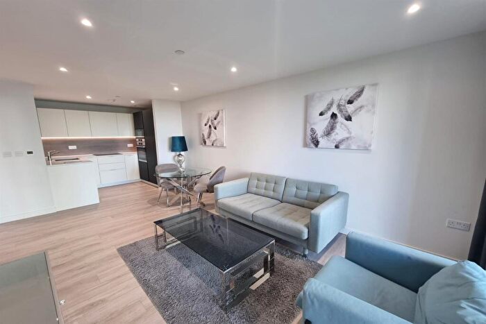 1 Bedroom Apartment To Rent In Newnton Close, N4