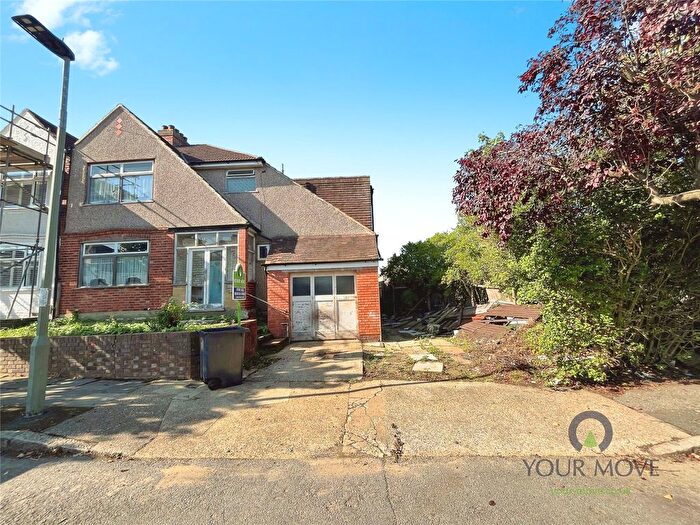 4 Bedroom Semi-Detached House For Sale In Thornton Road, Bromley, BR1