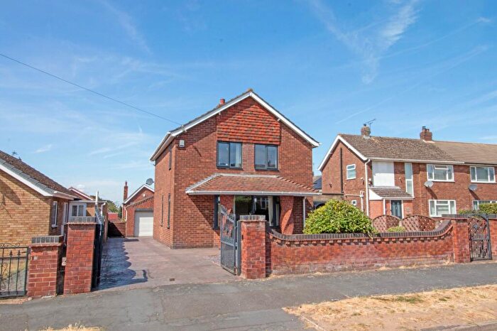 3 Bedroom Detached House For Sale In High Leys Road, Scunthorpe, DN17