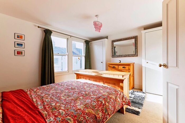 3 Bedroom Terraced House For Sale In Marshall Road, Cambridge, CB1