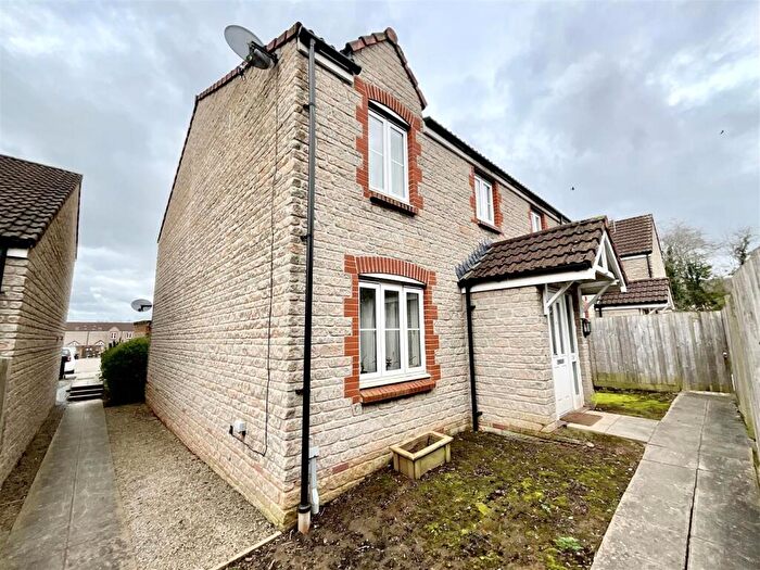 2 Bedroom End Of Terrace House To Rent In Southway Drive, Bristol, BS30