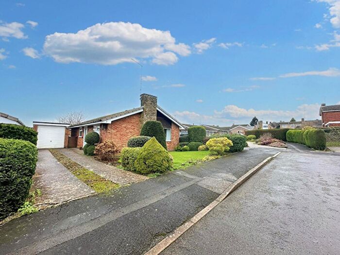 3 Bedroom Detached Bungalow For Sale In Kingston Close Long Buckby, NN6