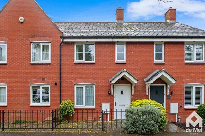 3 Bedroom Terraced House For Sale In Sandpiper Drive, Cheltenham, GL51