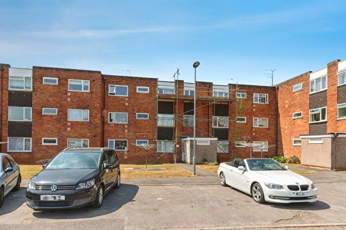 1 Bedroom Flat For Sale In Chargrove, Yate, Bristol, BS37