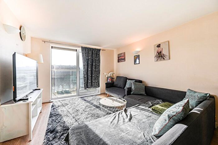 1 Bedroom Flat For Sale In Argyll Road, London, SE18