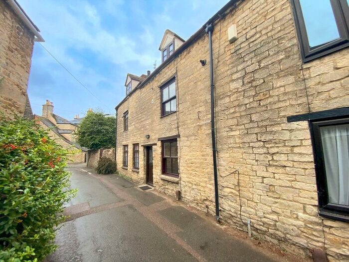 2 Bedroom Terraced House To Rent In Marlborough Lane, Witney, Oxfordshire, OX28