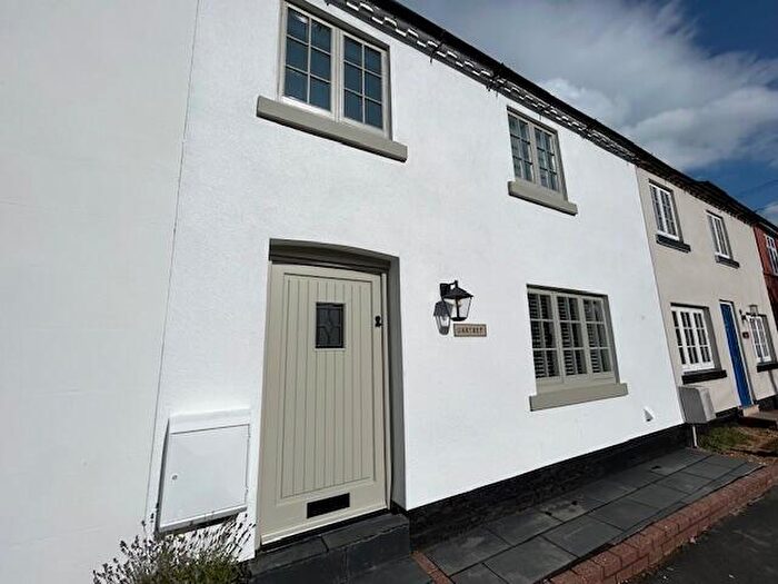 2 Bedroom House To Rent In High Street, Farndon, Chester, CH3