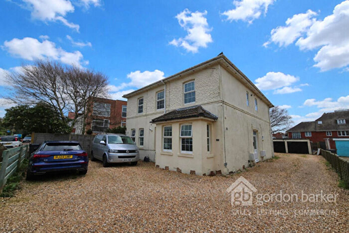 2 Bedroom Flat For Sale In Twynham Road, Southbourne, BH6