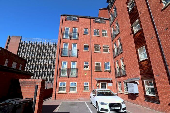 2 Bedroom Apartment To Rent In Wesleyan Court, Lincoln, LN2