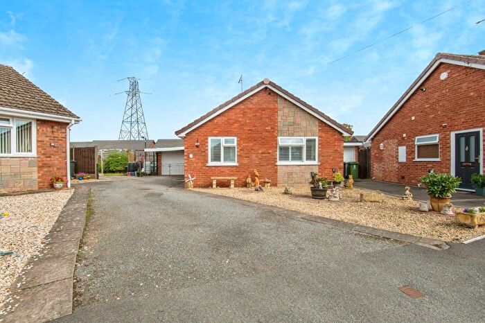 2 Bedroom Detached Bungalow For Sale In The Spinney, Worcester, WR2