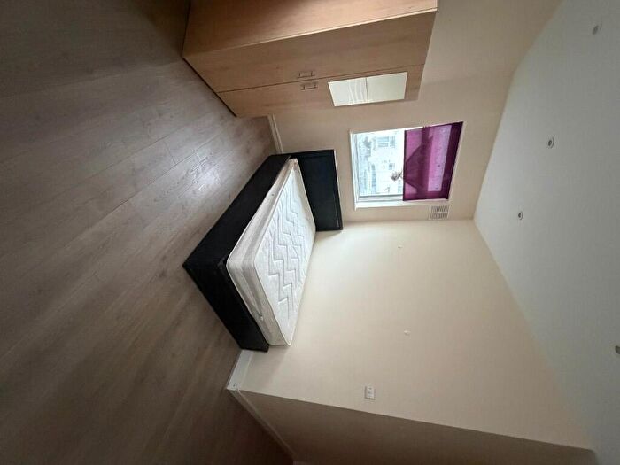 Studio To Rent In Eldon Road, London, N22