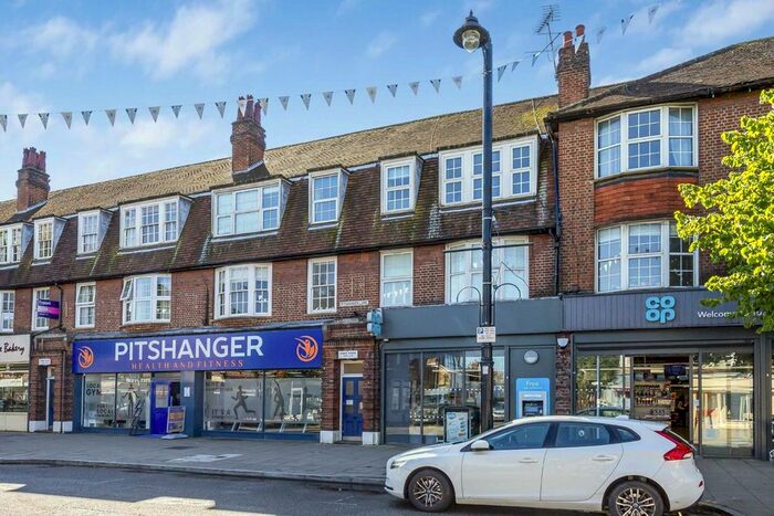 3 Bedroom Flat To Rent In Pitshanger Lane, London, W5