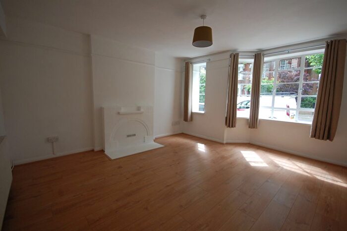 2 Bedroom Flat To Rent In Thornton Avenue, London, W4