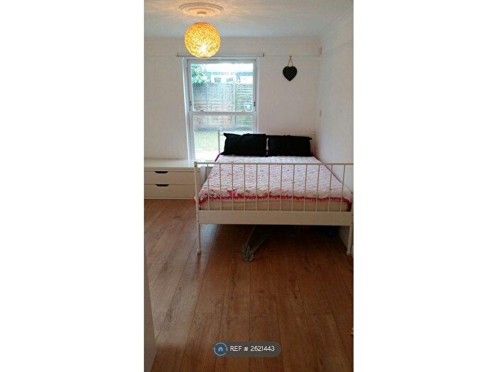 1 Bedroom Flat To Rent In Northfields, London, W13
