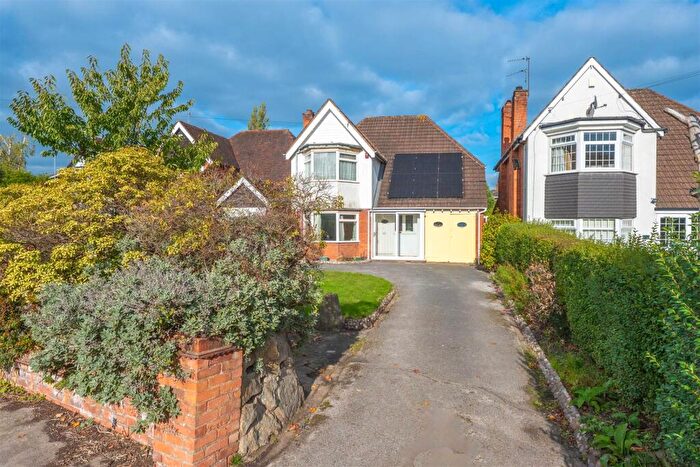 4 Bedroom Detached House For Sale In Warwick Road, Solihull, B91