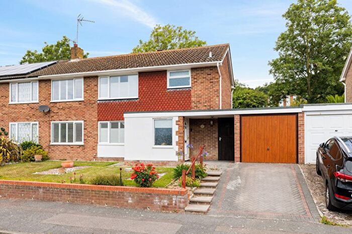 4 Bedroom Semi Detached House For Sale In Downs Road, Folkestone, CT19